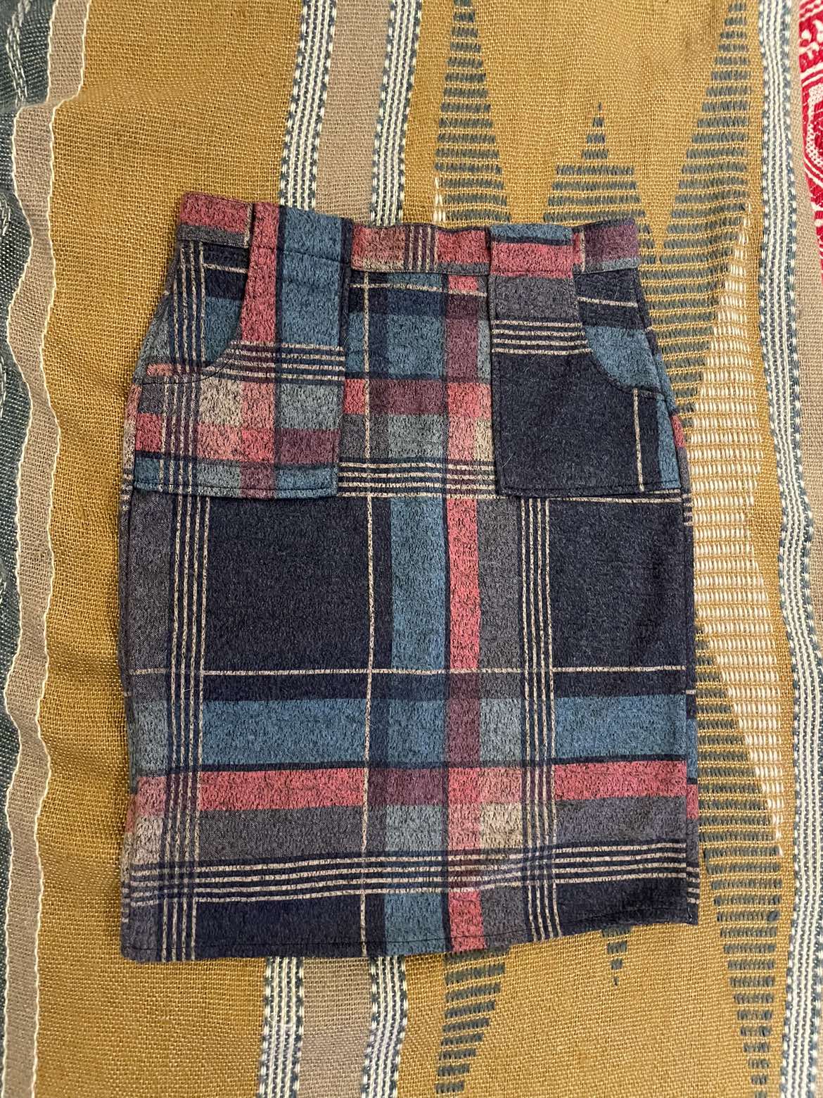 Skirt thumbnail