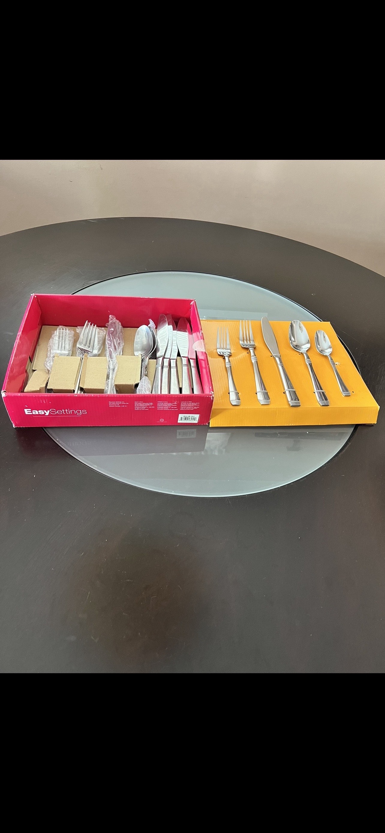 New 20 Piece Cutlery Set thumbnail