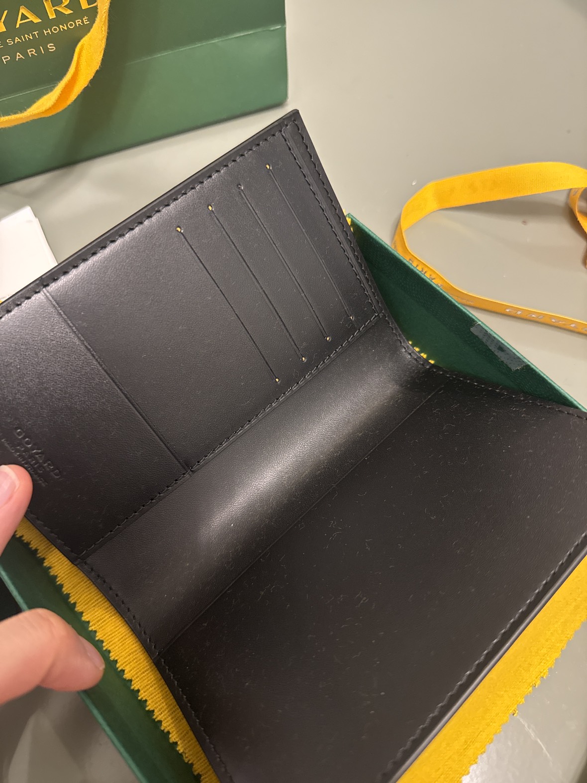 [BRAND NEW] Goyard Black Leather Passport Cover - photo 3