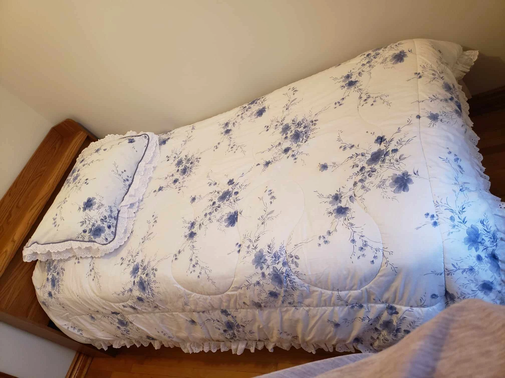 Twin bed with 3 drawer storage - photo 2