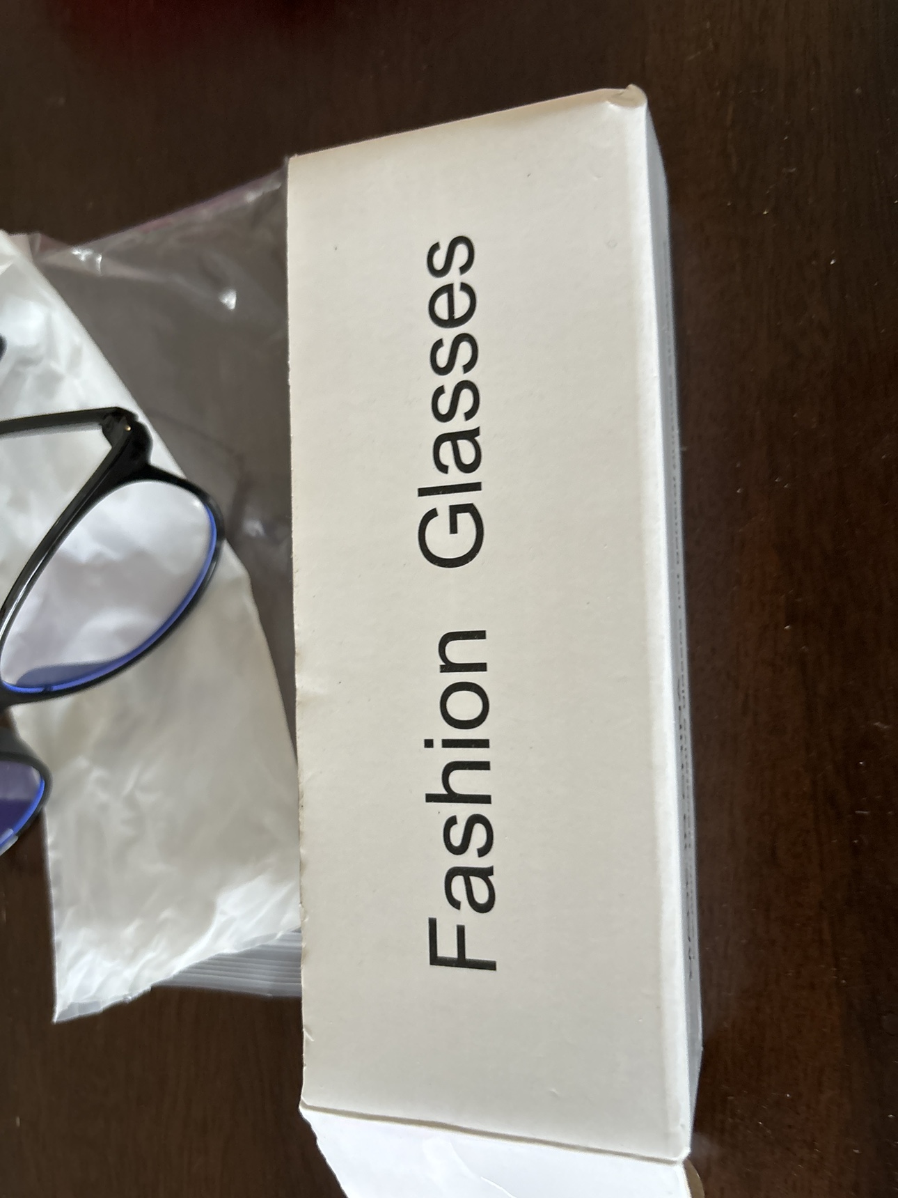 Women’s fashion glasses image indicator(3)