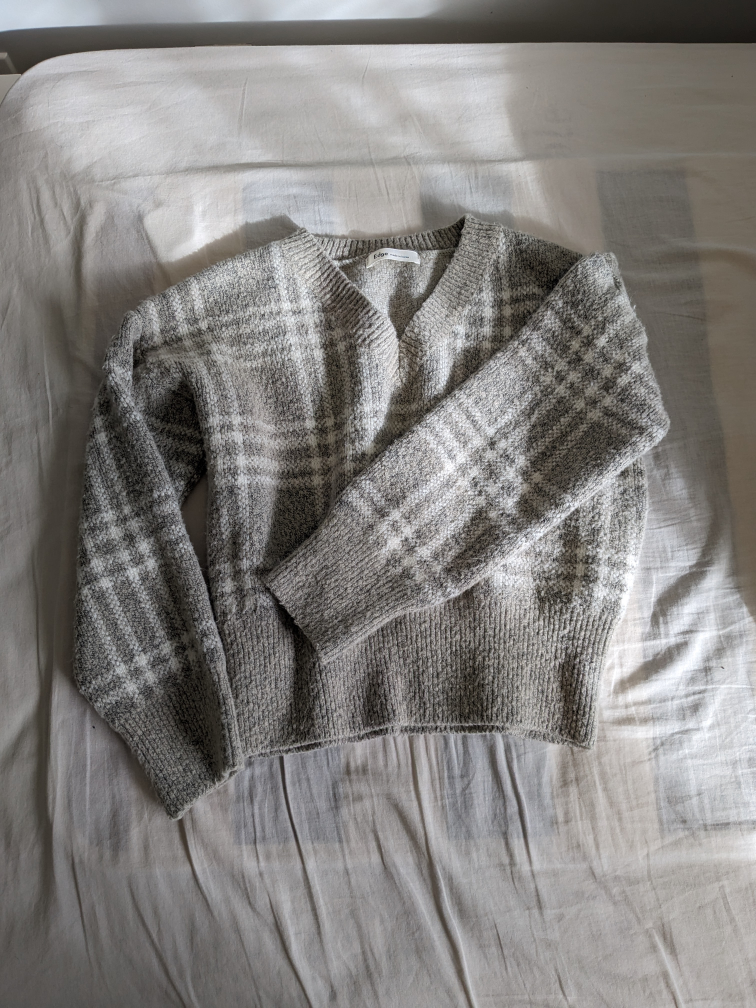 Cute Korean sweater thumbnail