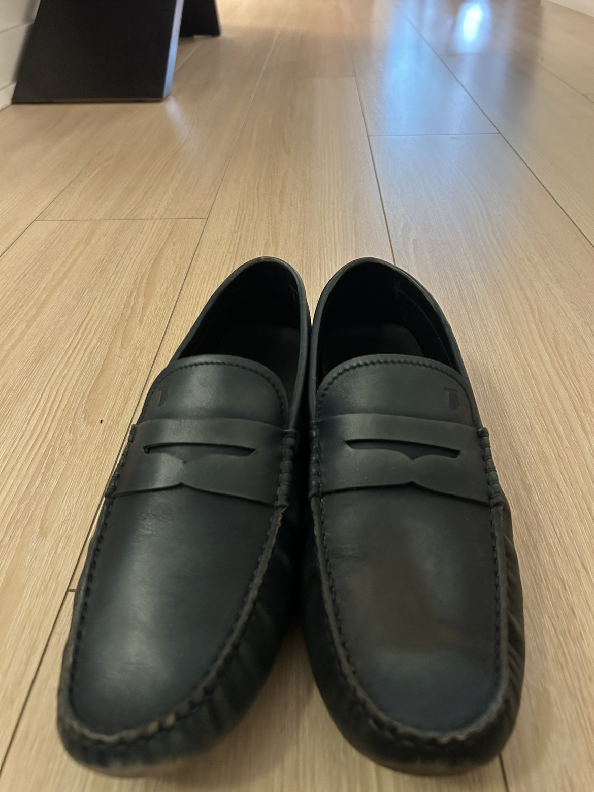 TOD’S Gommino Leather Loafers (Men size 10) image indicator(3)