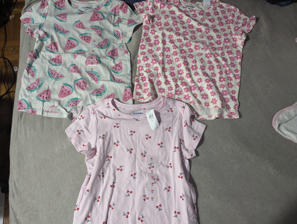 🥕    FREE !!! 3 beautiful shirts size 8 - photo 3