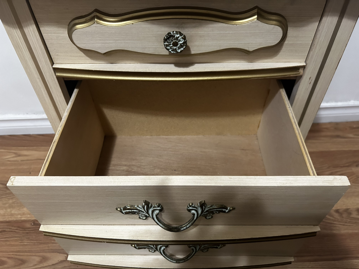 Nightstand - photo 3