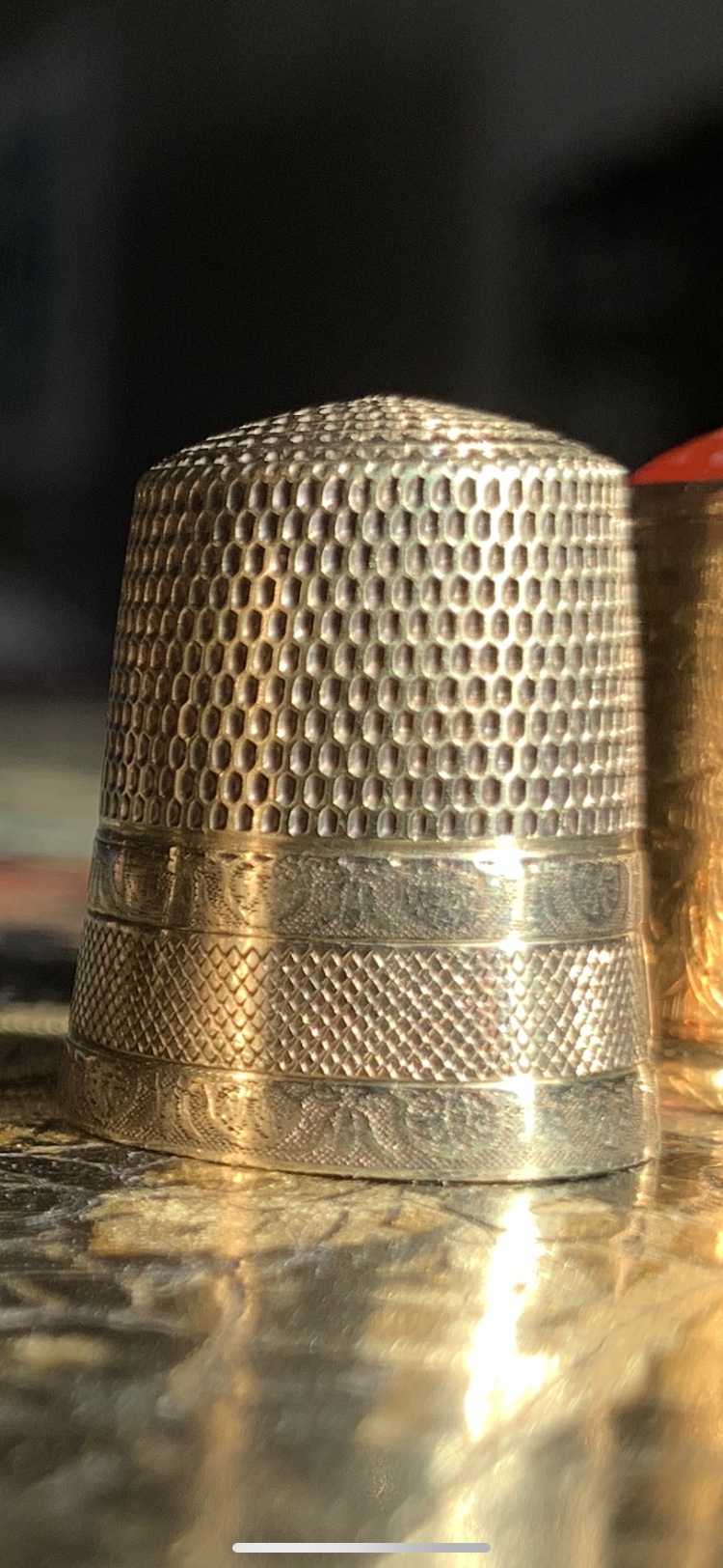 Set of 5 Antique Solid Gold Thimbles image indicator(8)