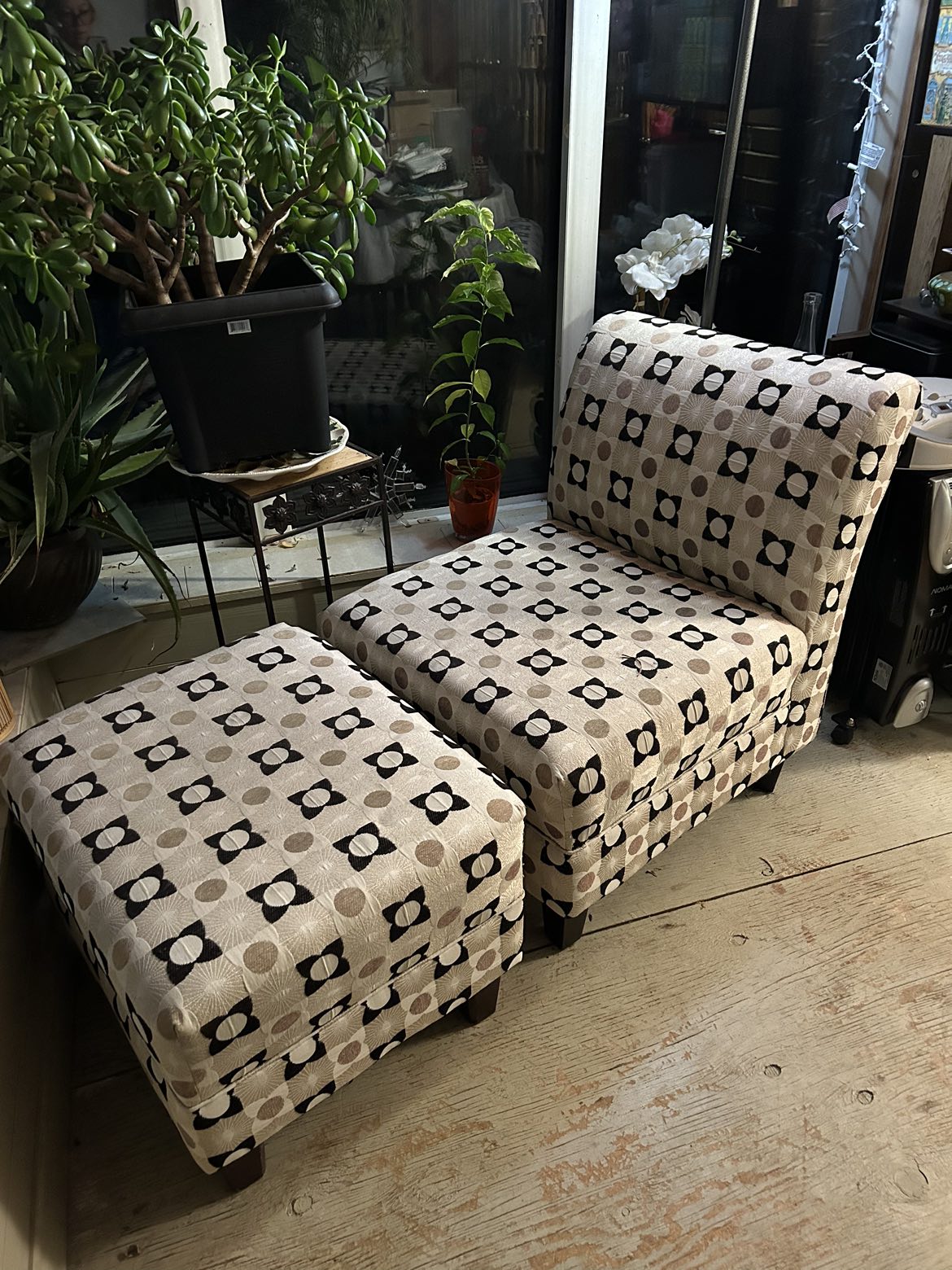 Chaise and ottoman thumbnail