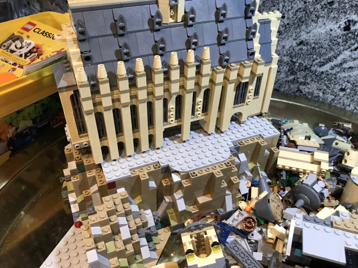 LEGO Harry Potter HOGWARTS Castle Building Set. - photo 4