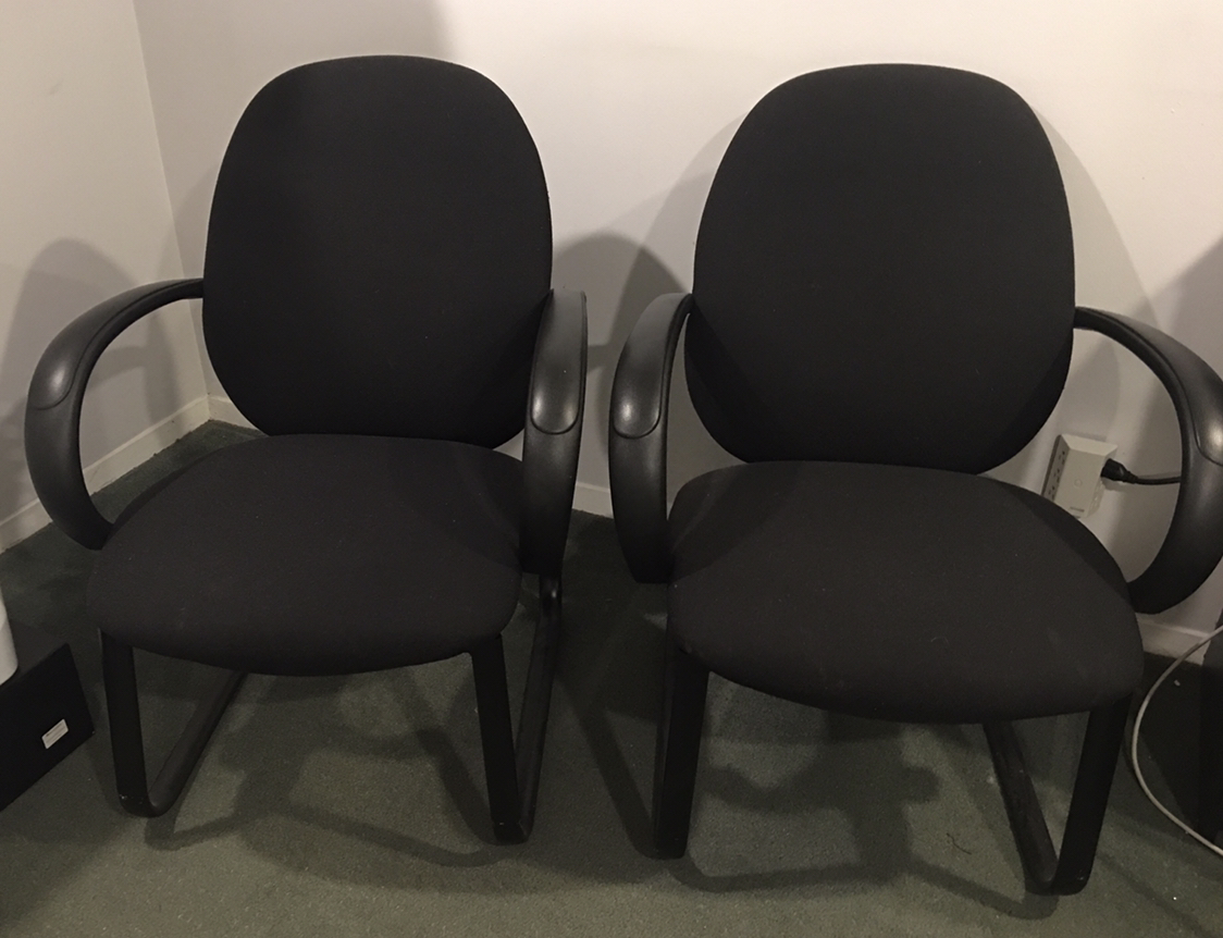 2 sturdy cloth chairs in great condition thumbnail