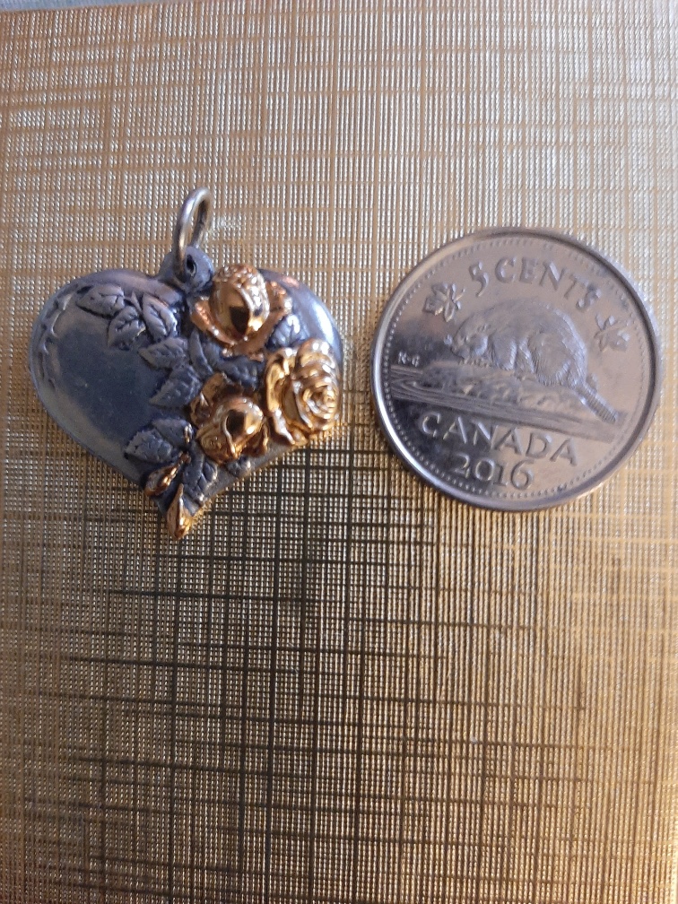 Royal Selangor pewter heart pendant image indicator(3)