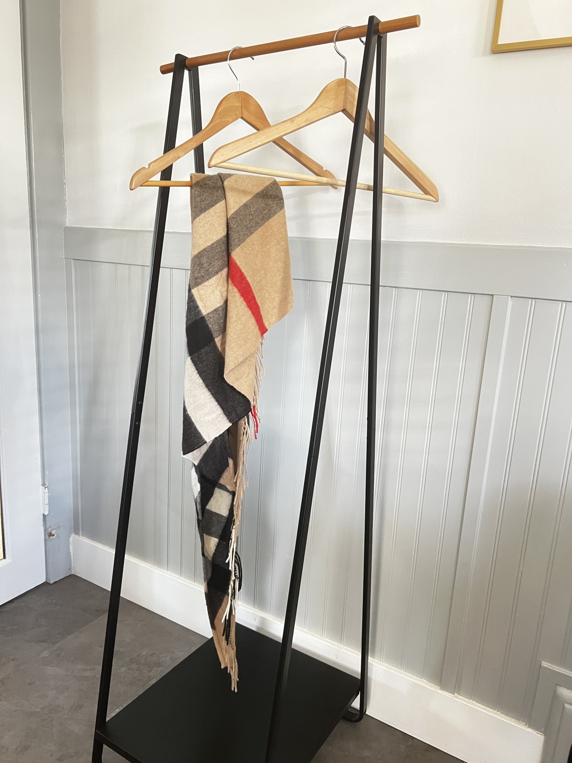 Modern Stylish Coat Rack Yamakazi Home