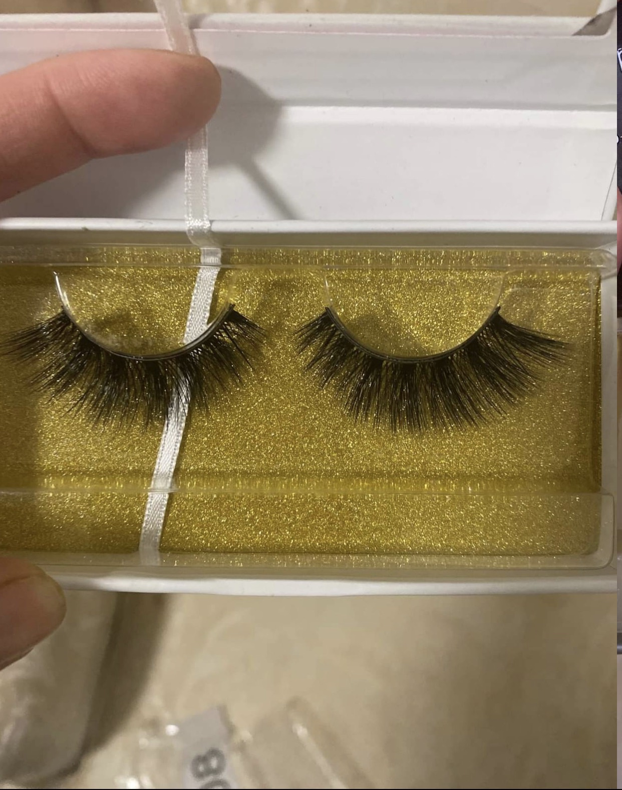 Closing sale/Eye lashes/ In stock./ closing sale