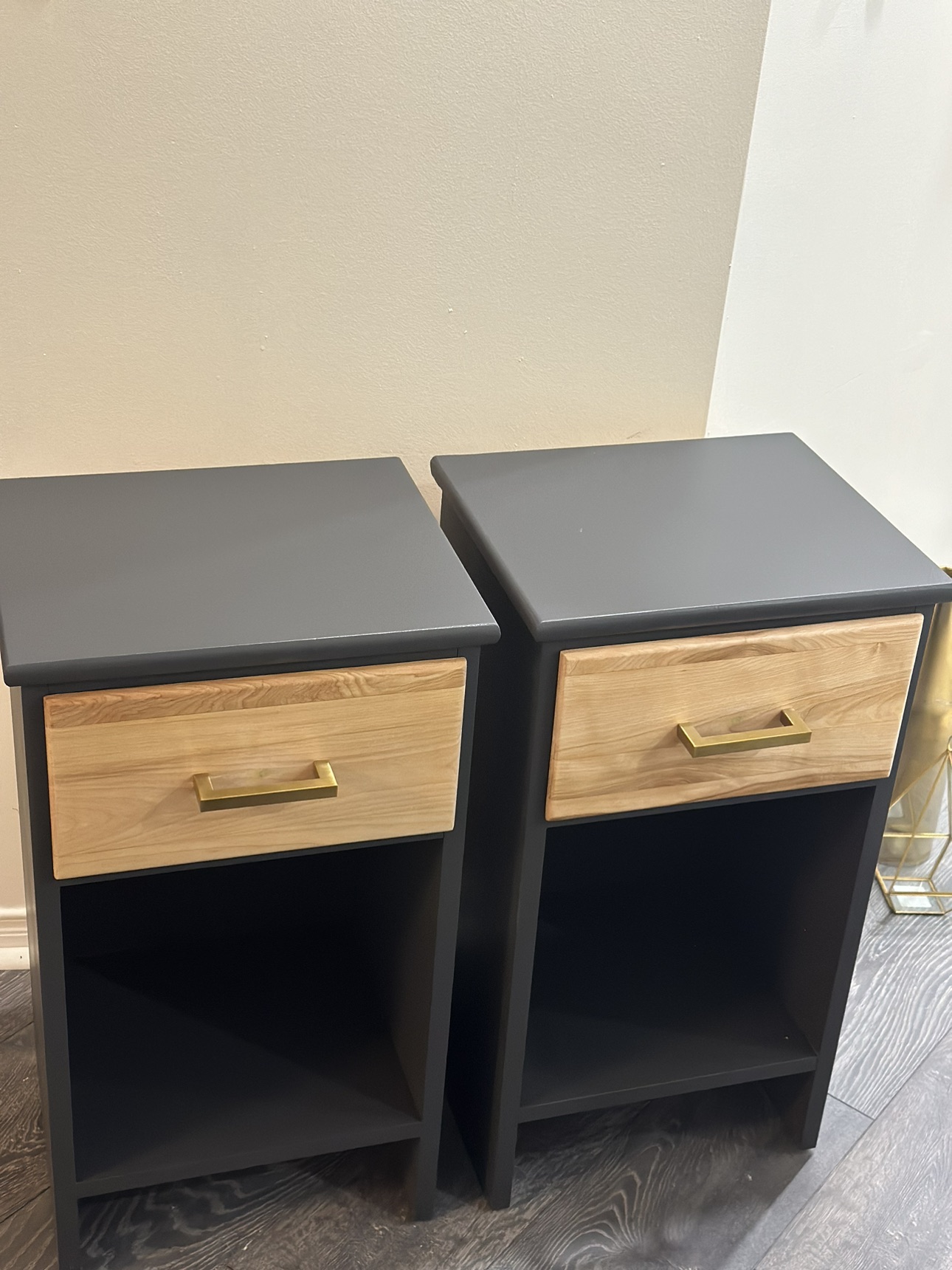 Wood Nightstands image indicator(3)