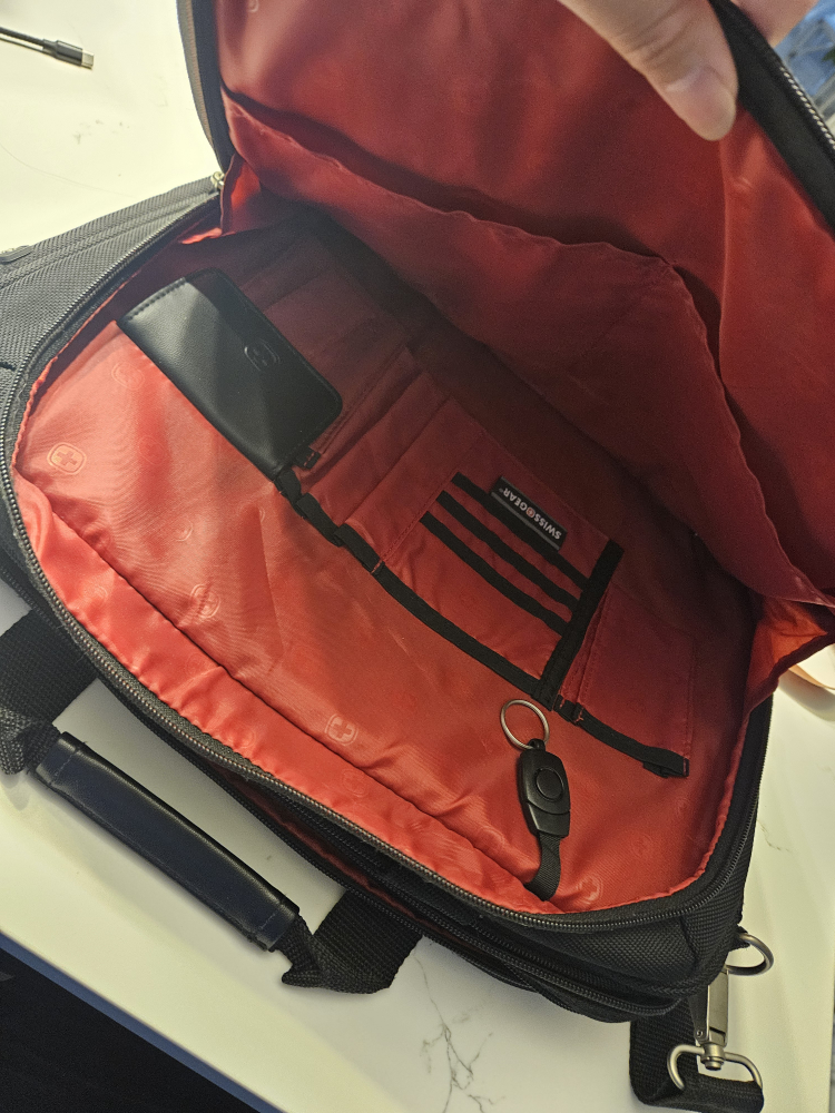 Black laptop bag image indicator(9)