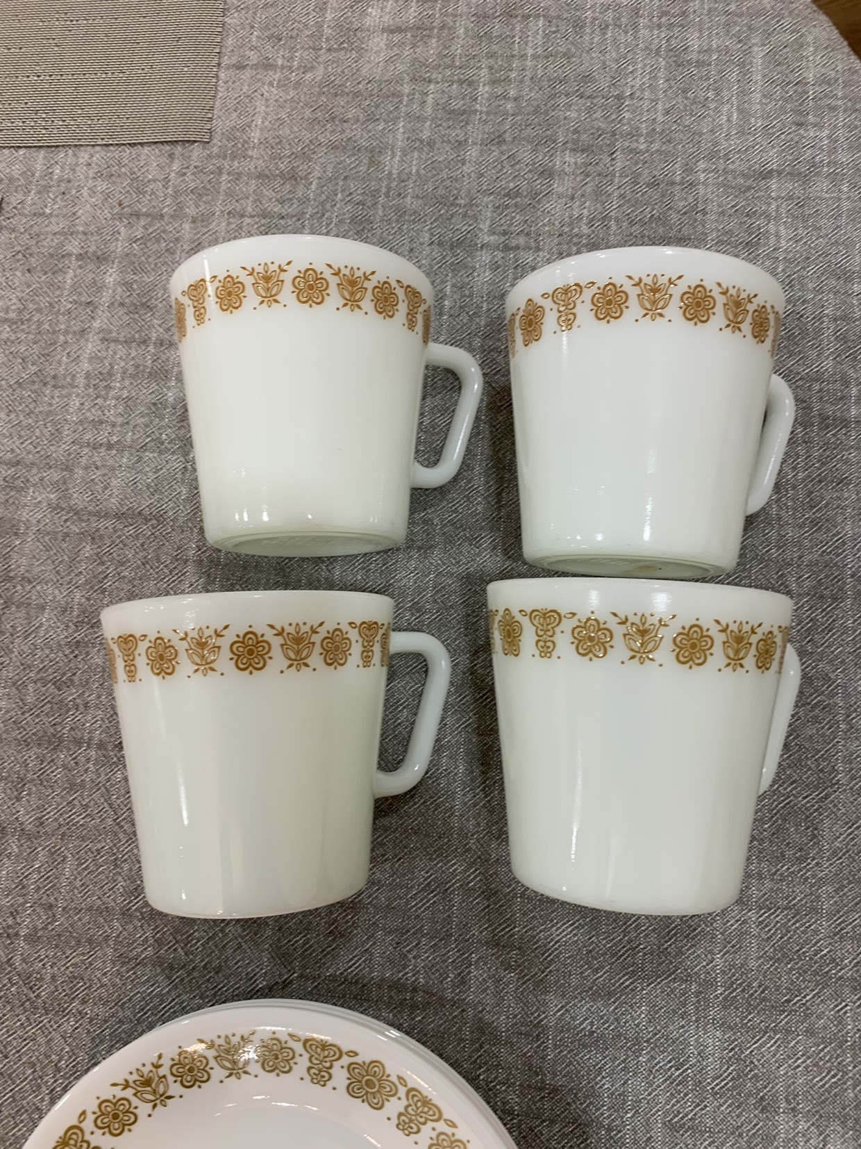 4 Pyrex Gold Butterfly Mugs & Small Plates image indicator(5)