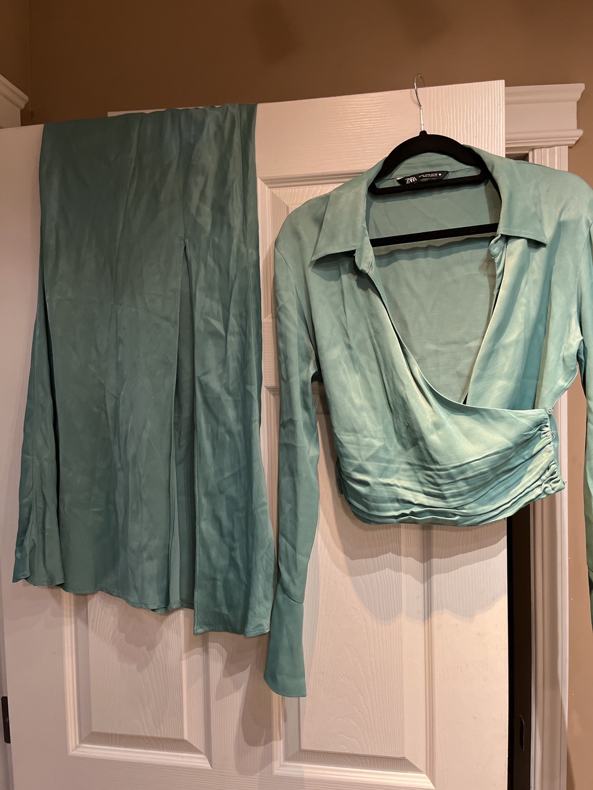 Skirt & blouse