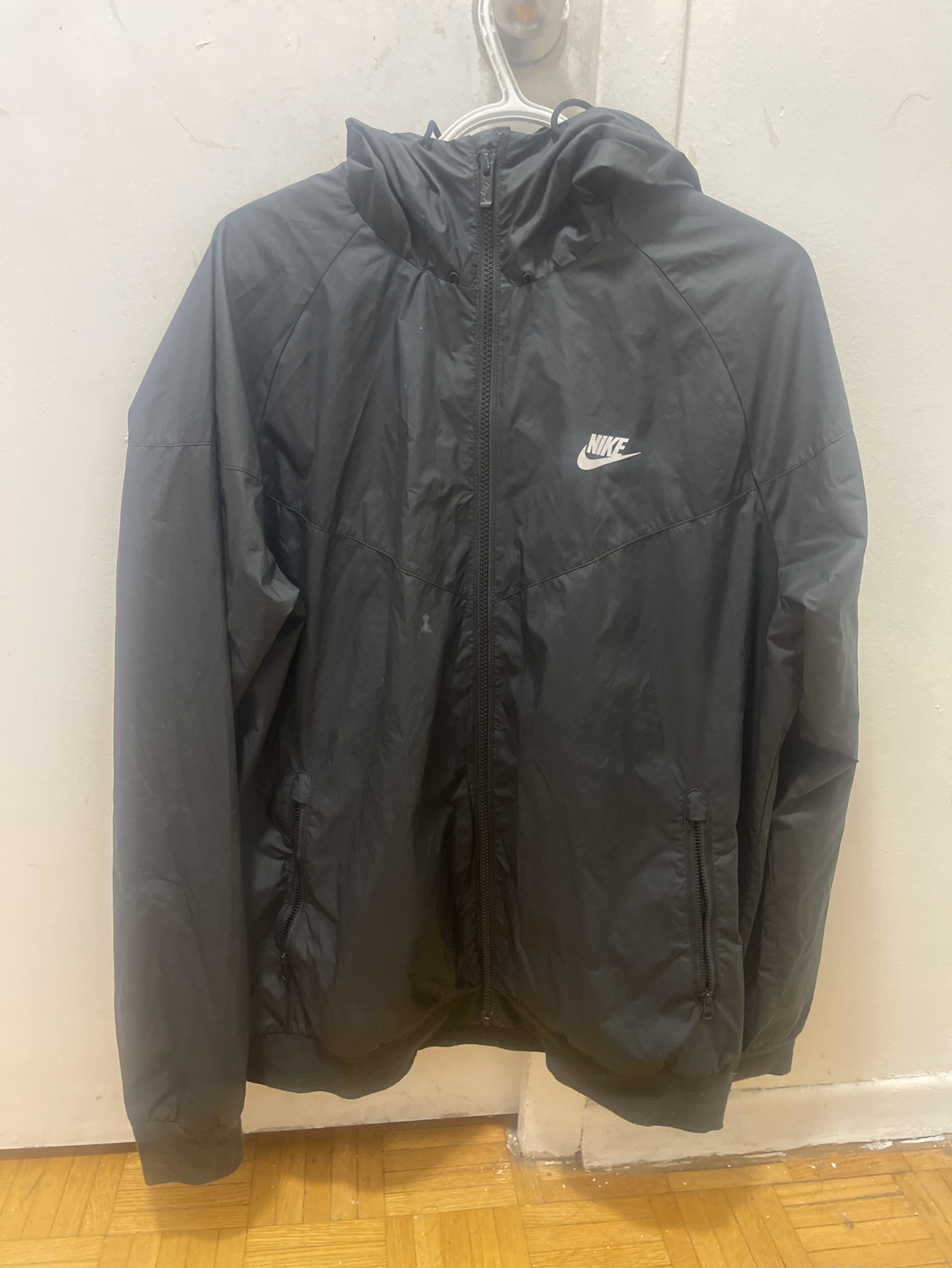 Nike wind breaker large