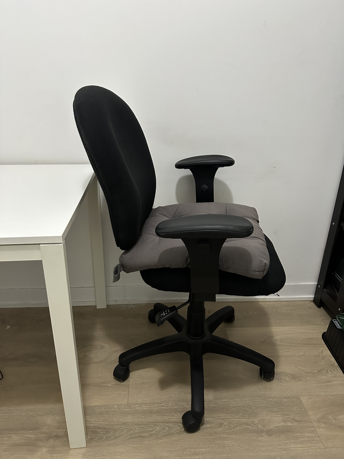 Chair - photo 3