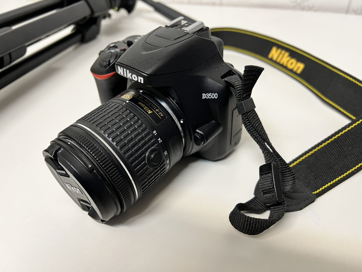 Nikon D3500 DSLR with Tripod Stand + battery - photo 4
