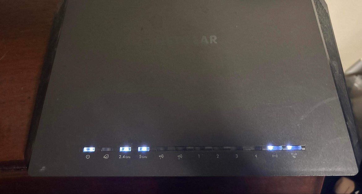 Netgear Nighthawk Router (plz read description) image indicator(5)