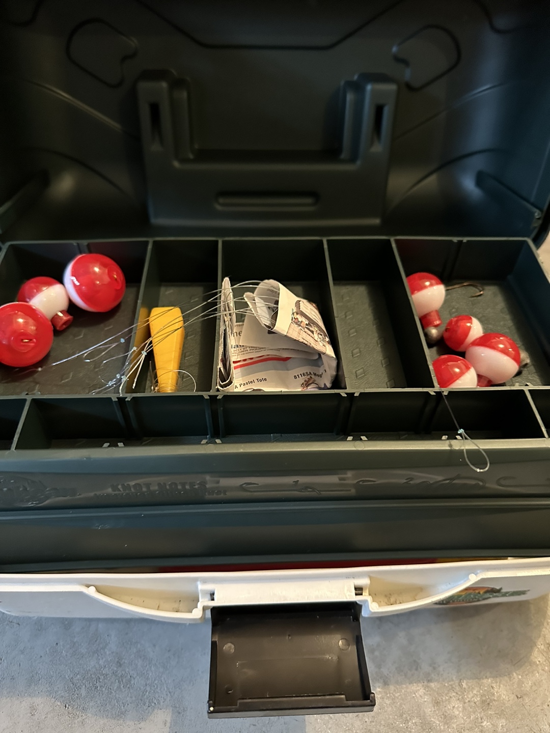 Fishing Tackle Box image indicator(3)