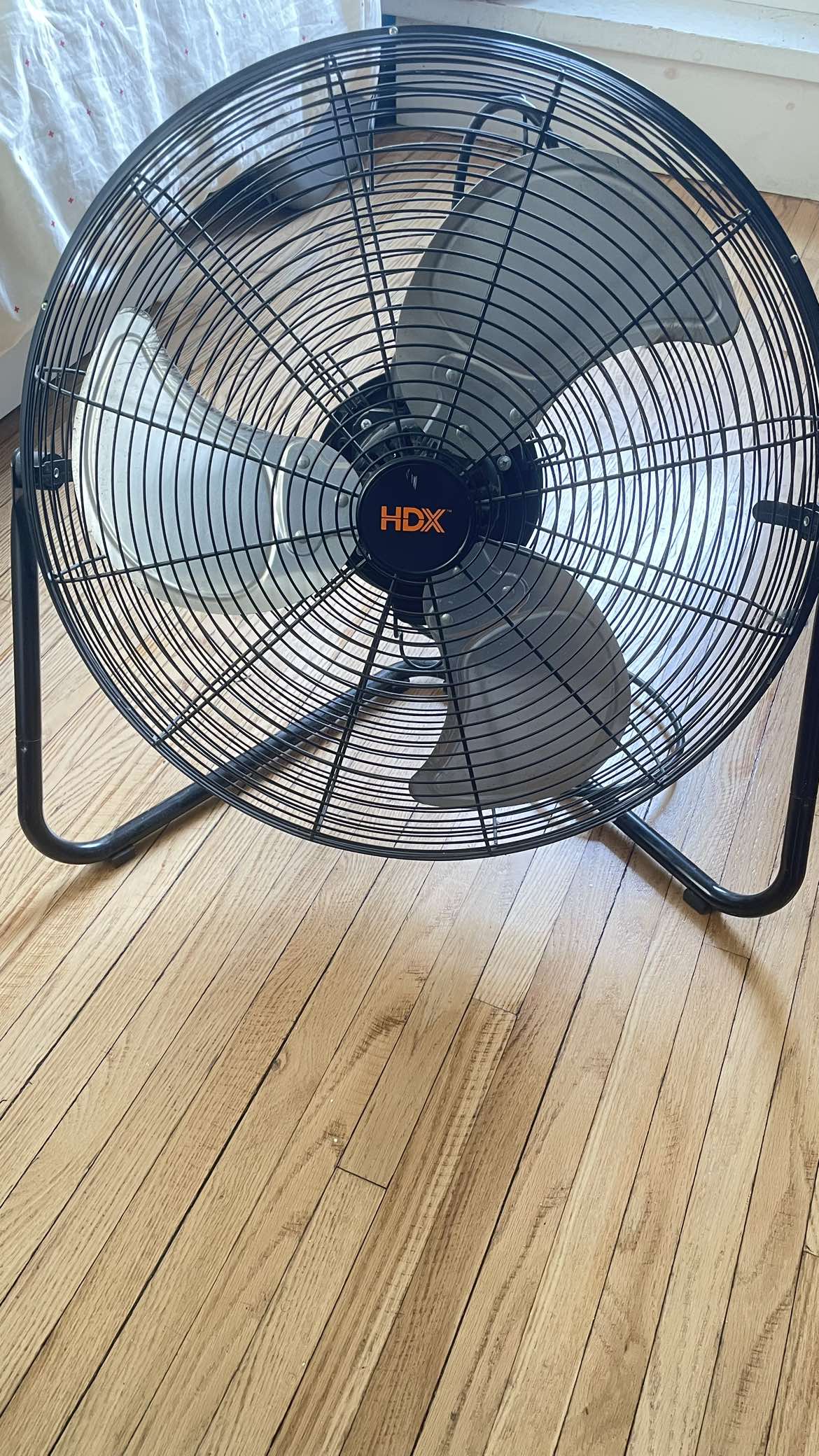 Fan HDX 22” thumbnail