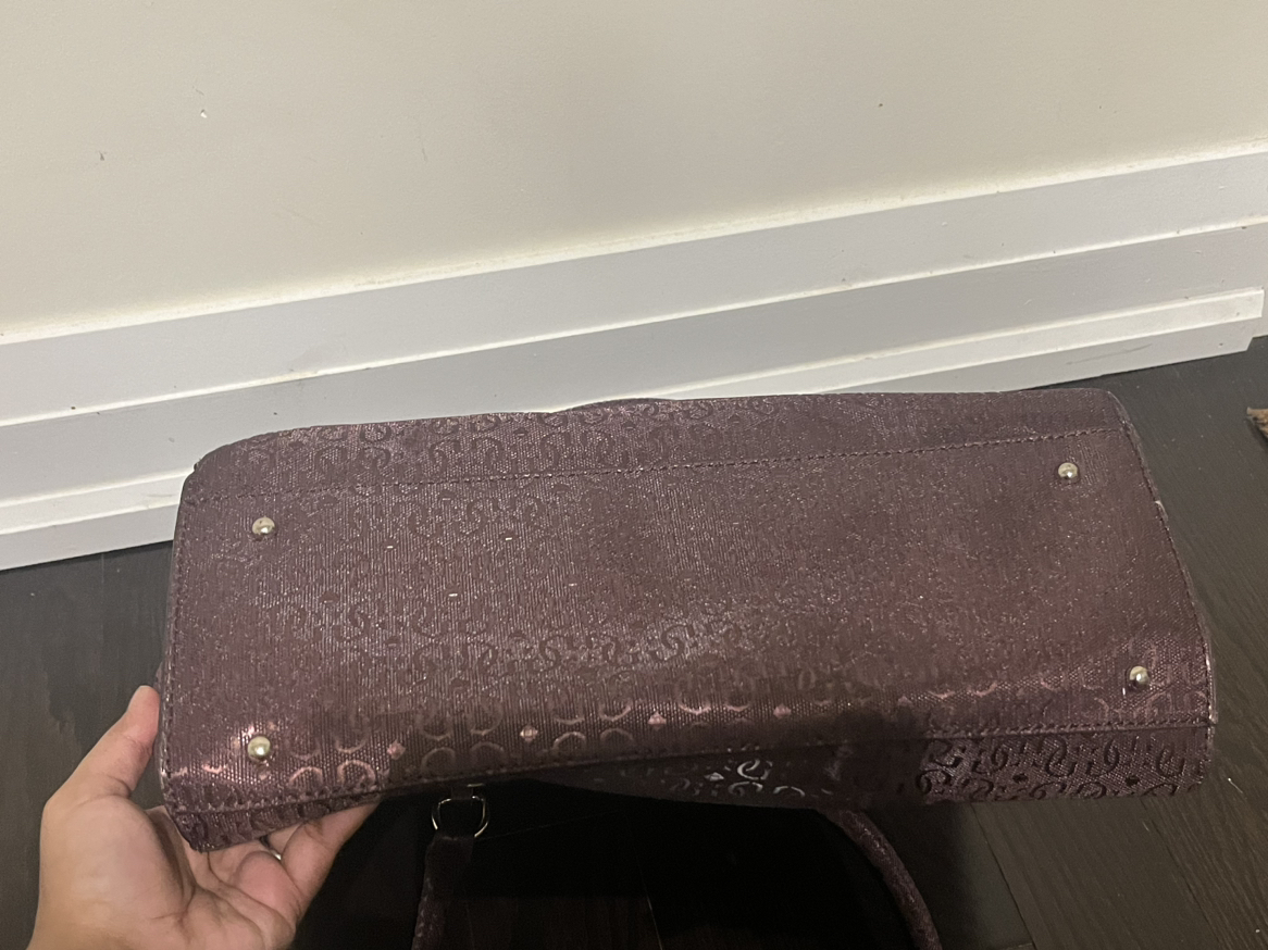 Guess shiny purse / bag image indicator(3)
