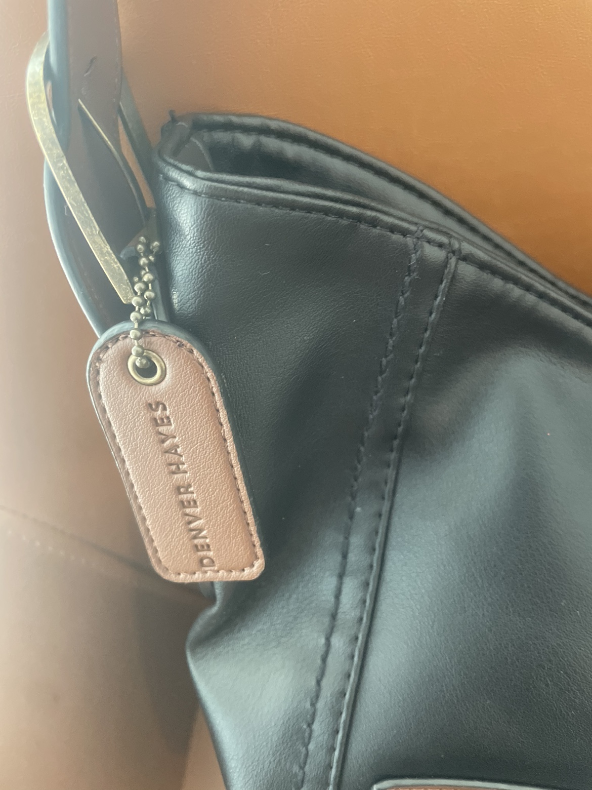 Brand new Denver Hayes Handbag with Contrast Strap image indicator(2)