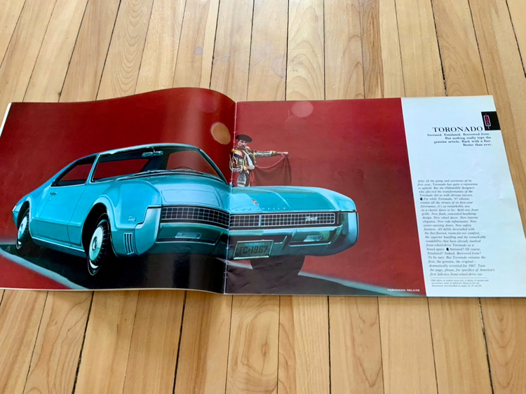 ⭐️⭐️Vintage 1967 Oldsmobile Brochure Booklet⭐️⭐️ image indicator(2)