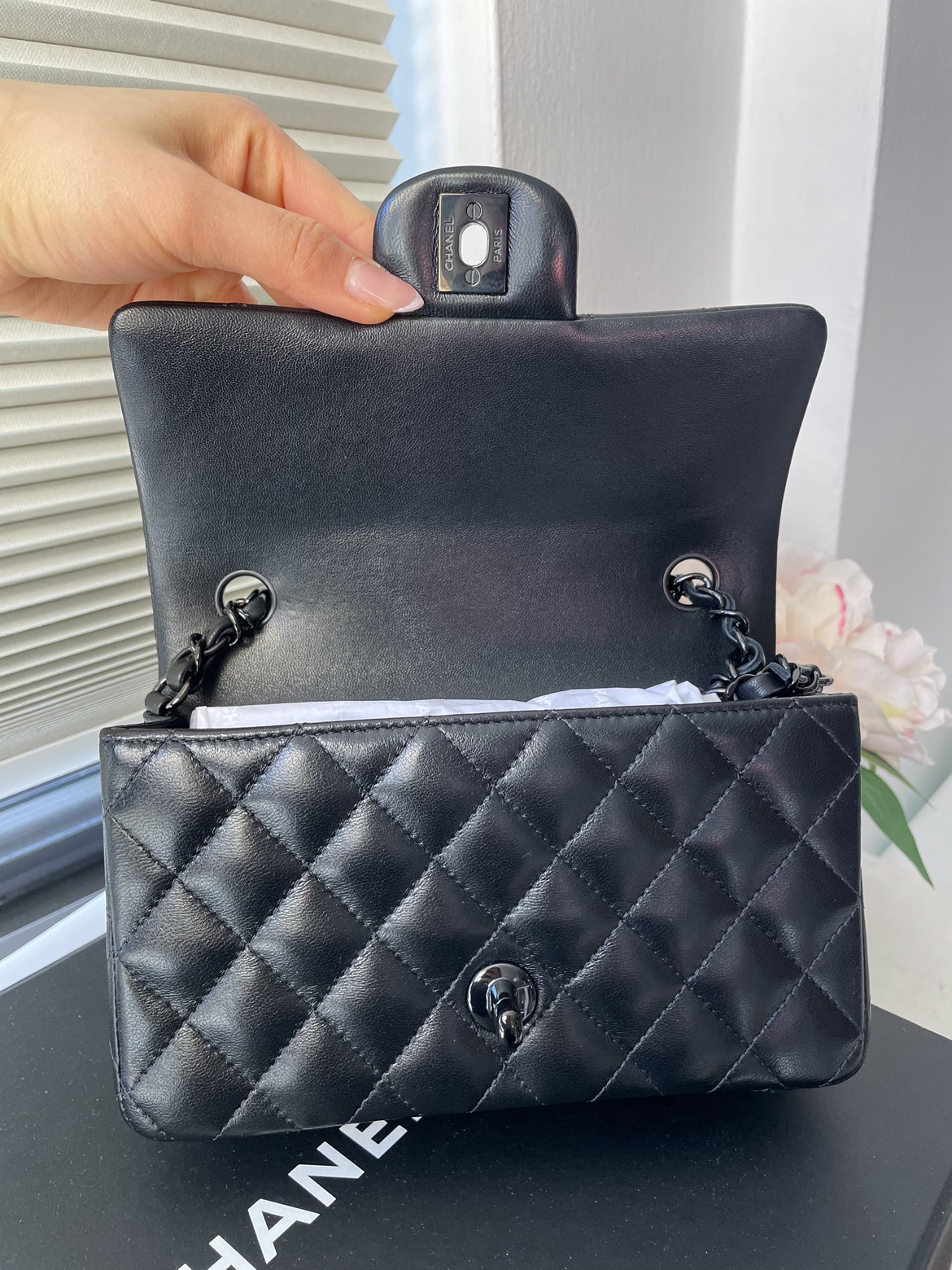 Chanel so black classic flap mini rectangle bag - photo 5