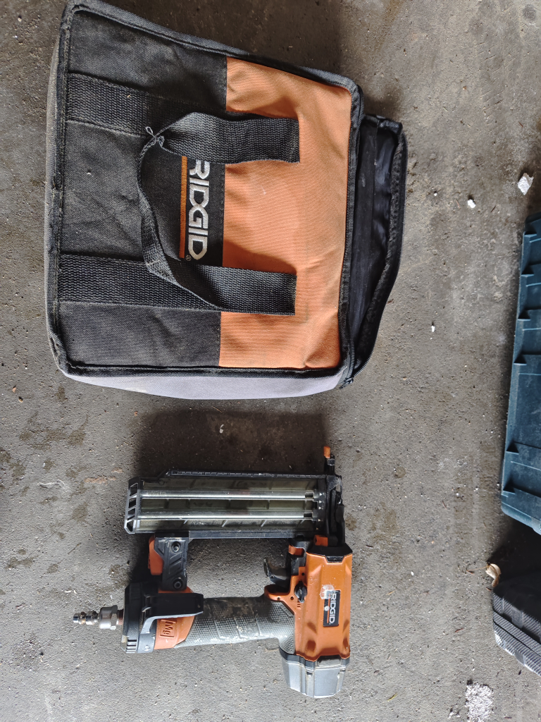 nail gun - photo 2