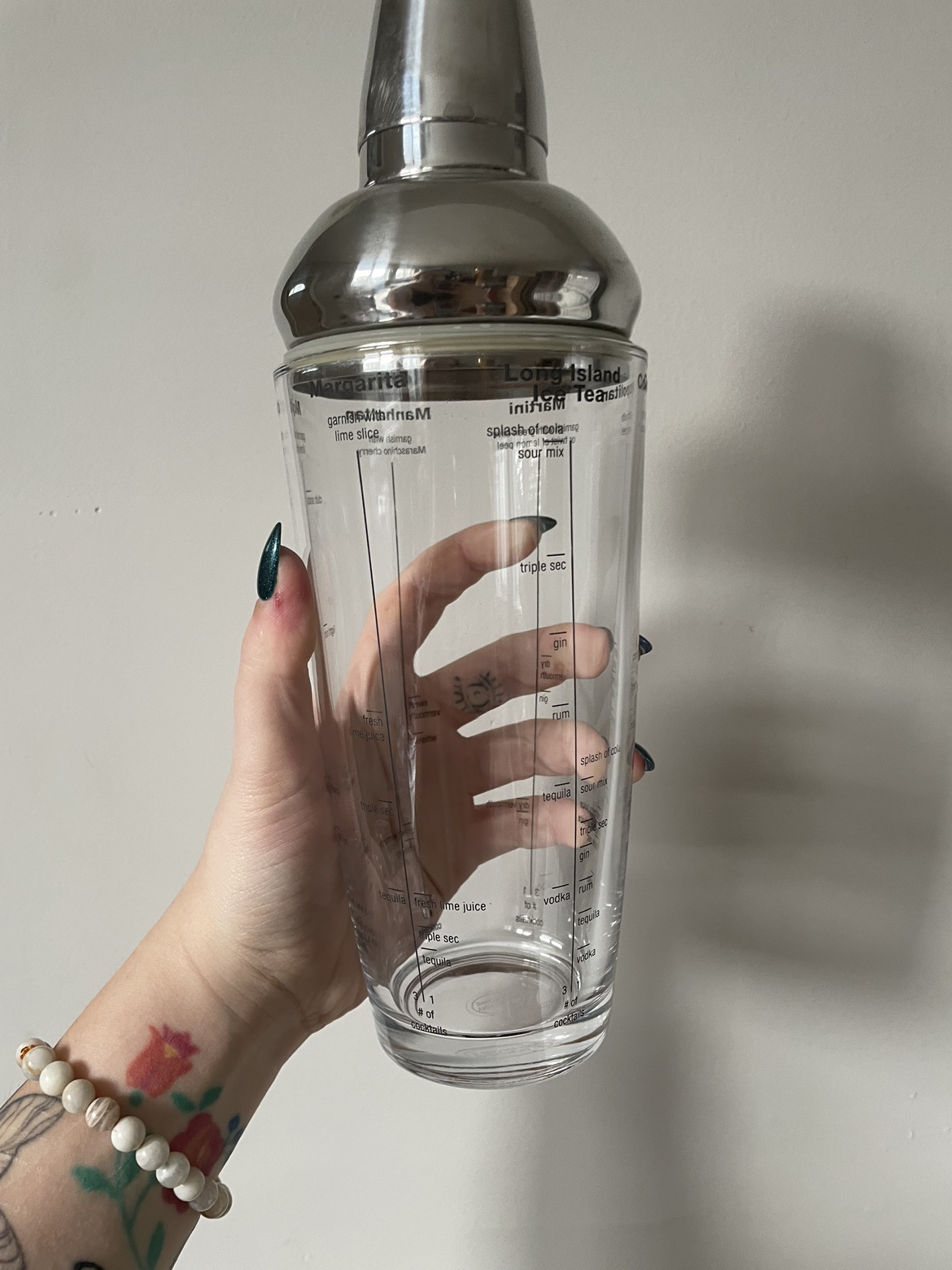 Cocktail shaker with recipes 🥕 thumbnail