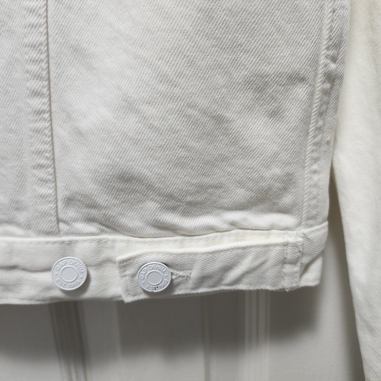 GAP OFF-WHITE DENIM JACKET. #M #MEDIUM. image indicator(4)