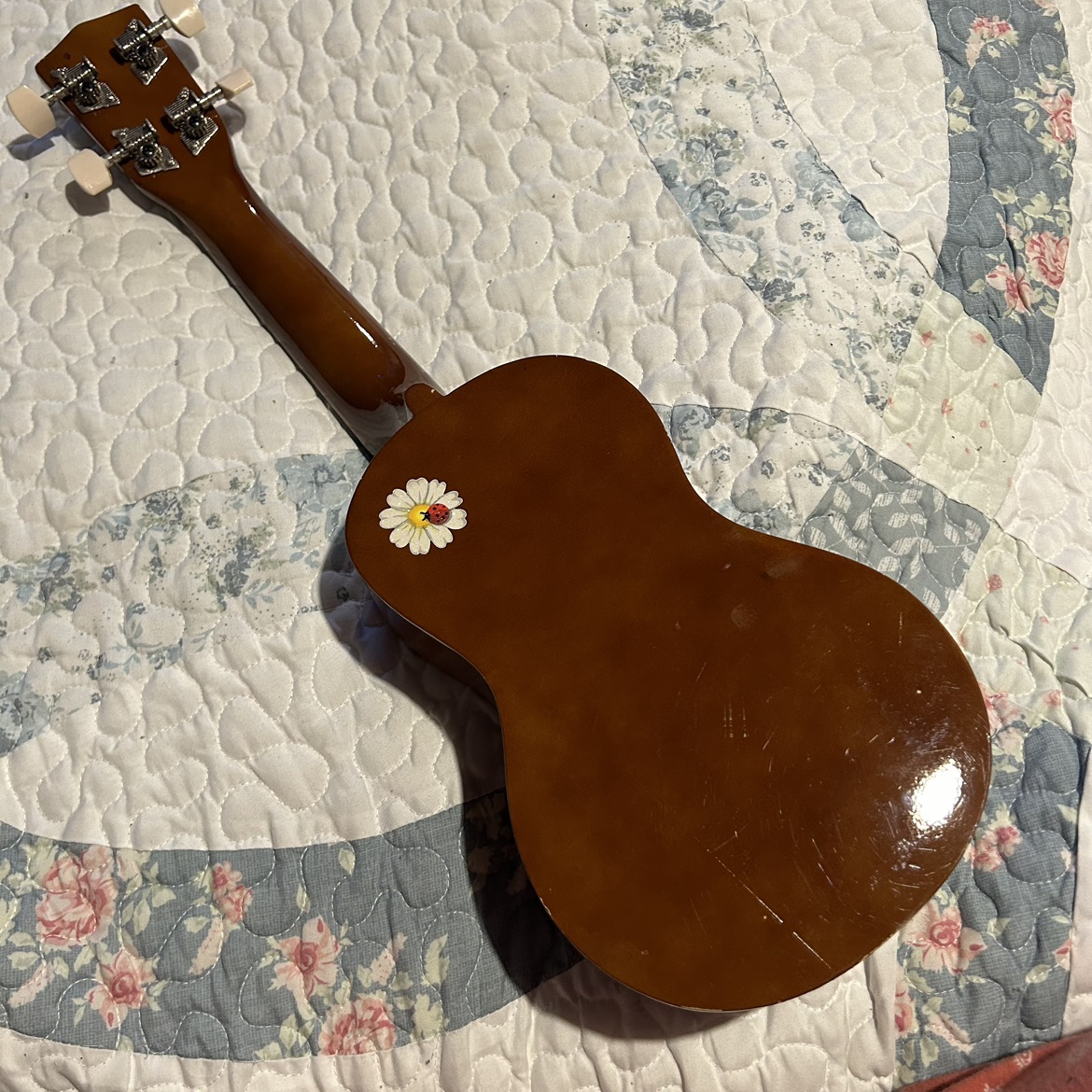 Small ukulele image indicator(4)