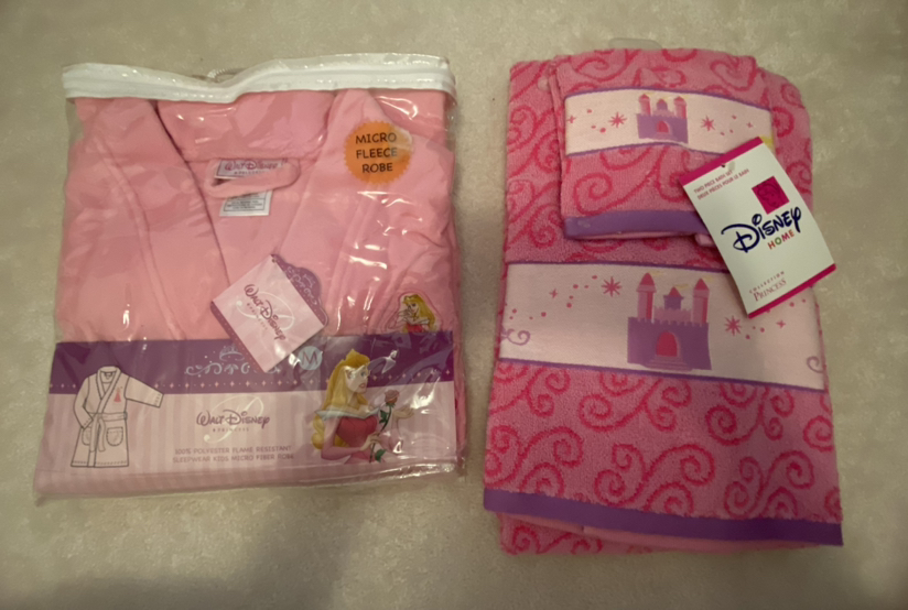Disney Robe and Bath Set thumbnail