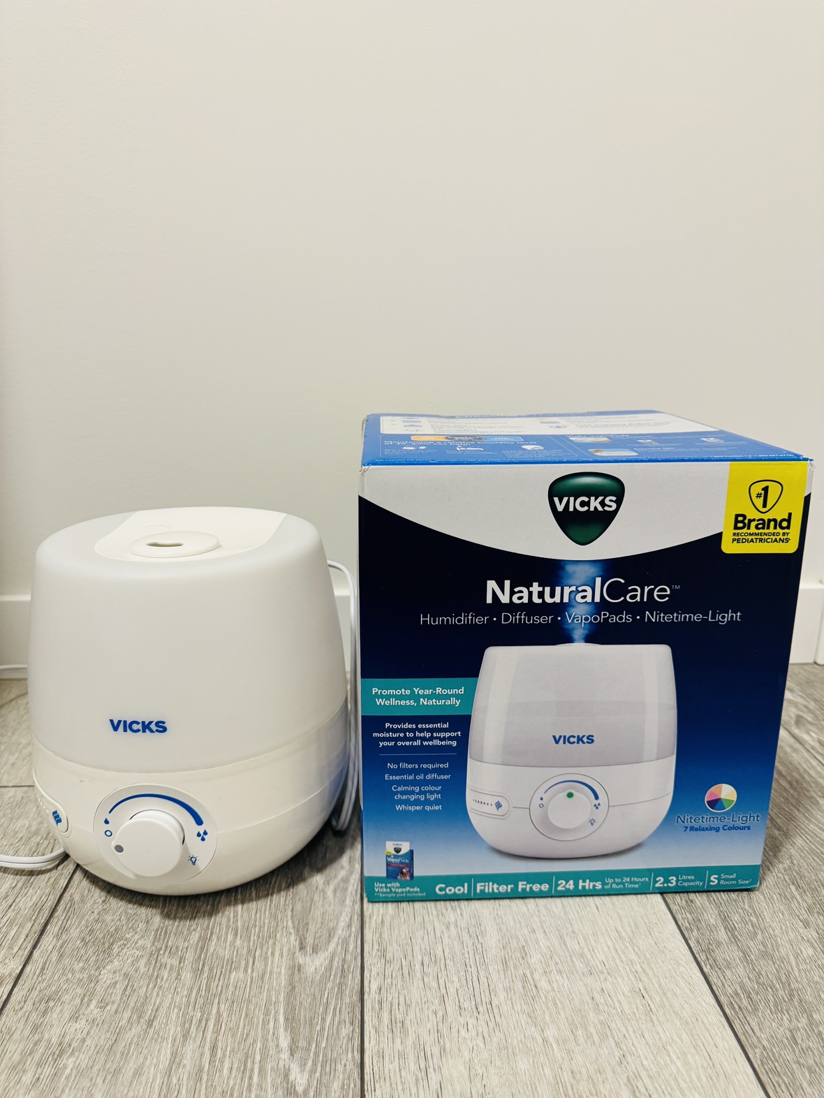 Vicks Cool Mist Humidifier with Night Light
