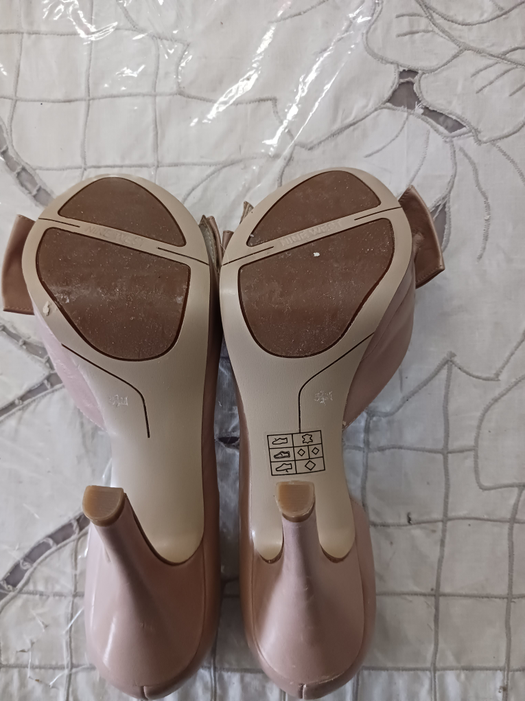 Nine West Leather High Heel Shoe image indicator(3)