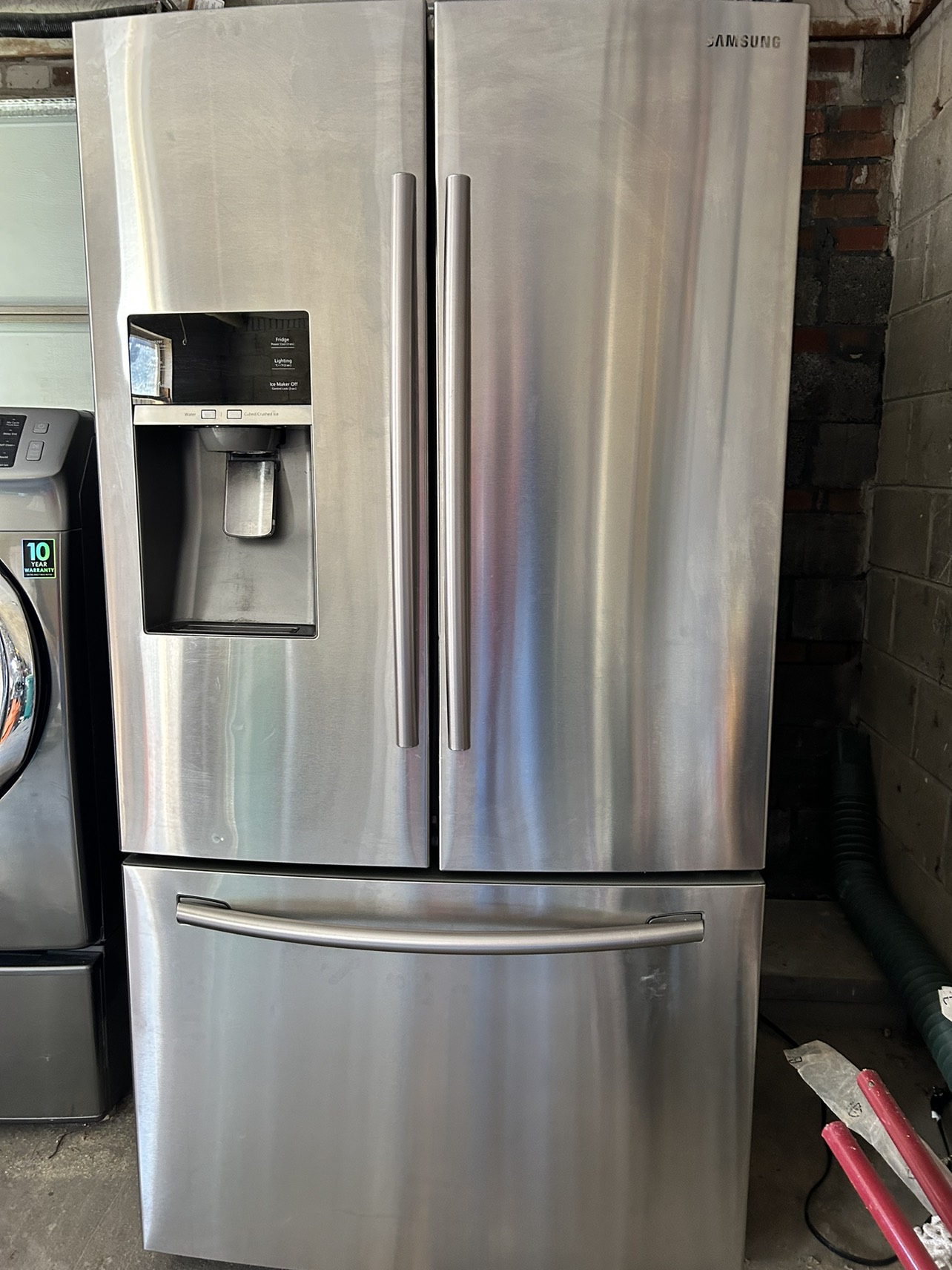 Stainless Steel Samsung Fridge w/ water and ice dispenser - photo 5