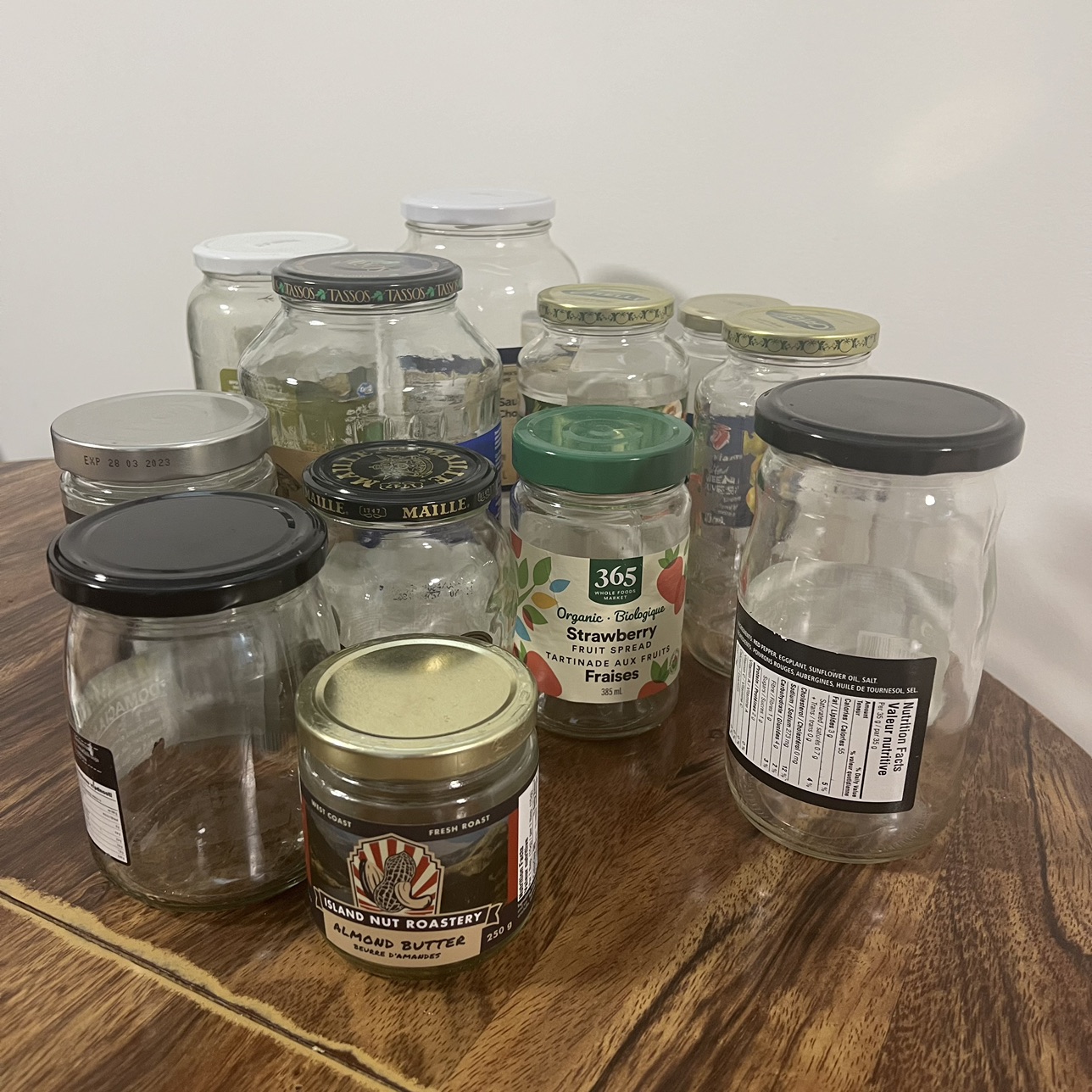 Glass jars with lids image indicator(2)