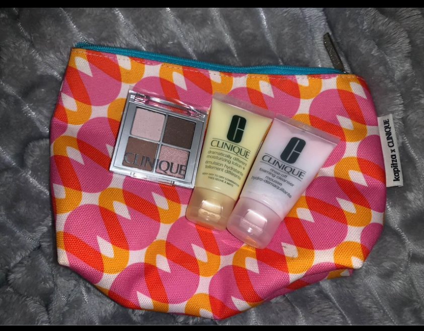 CLINIQUE 4pc skincare & makeup set thumbnail