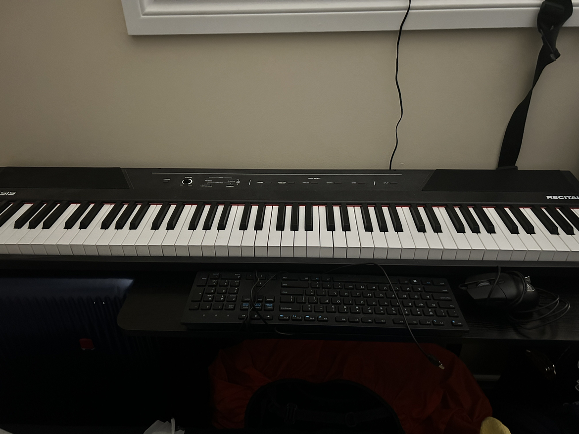 Alesis Recital piano thumbnail