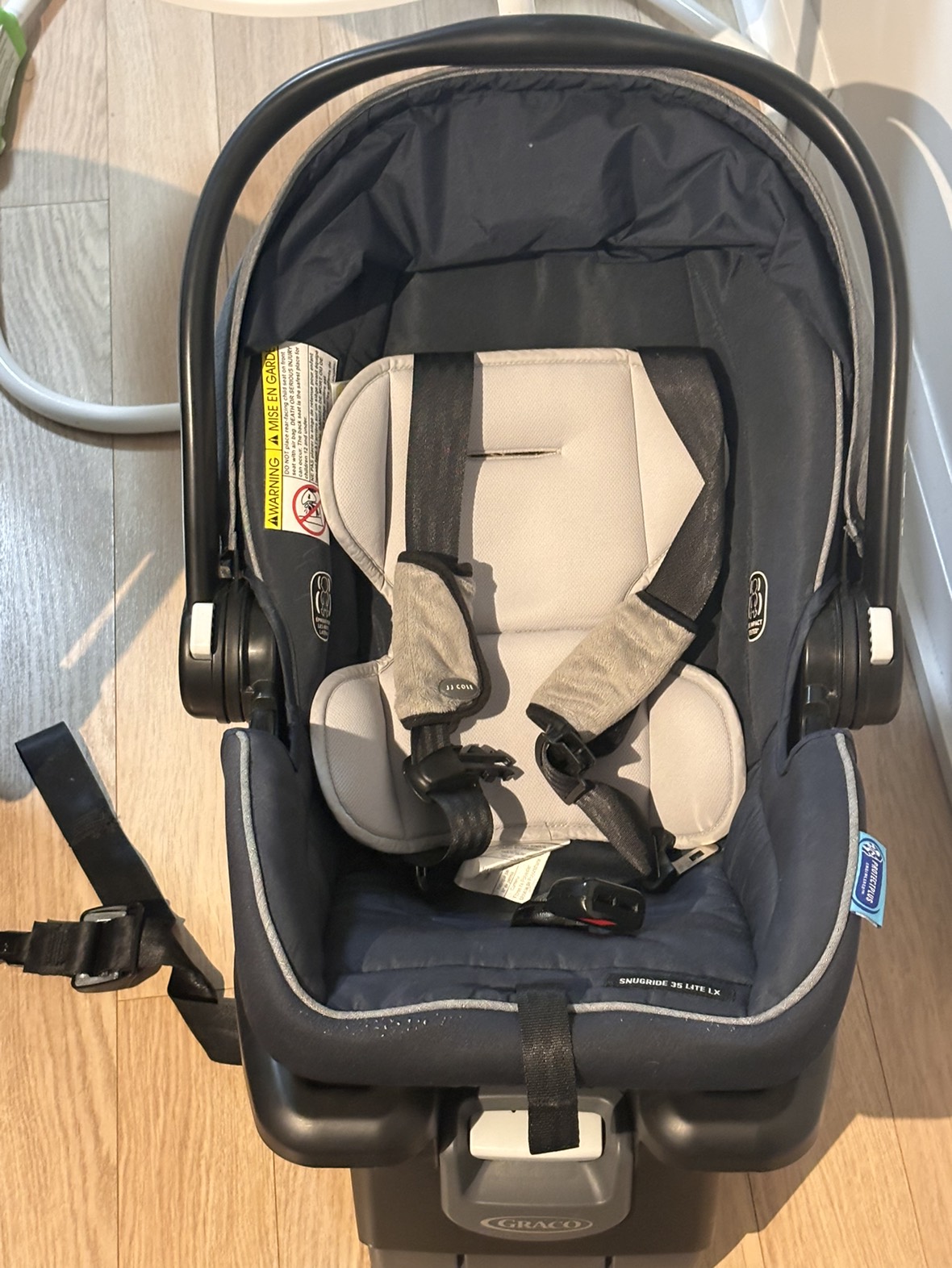 Graco infant car seat