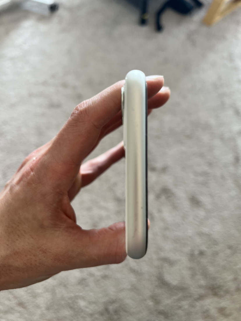 iPhone 11 unlocked - photo 5