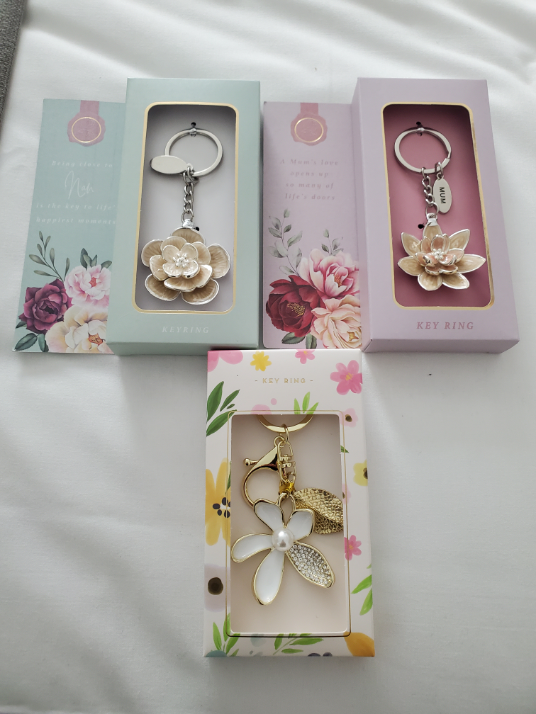 Mother's day gift / keychains/ flower key ring thumbnail