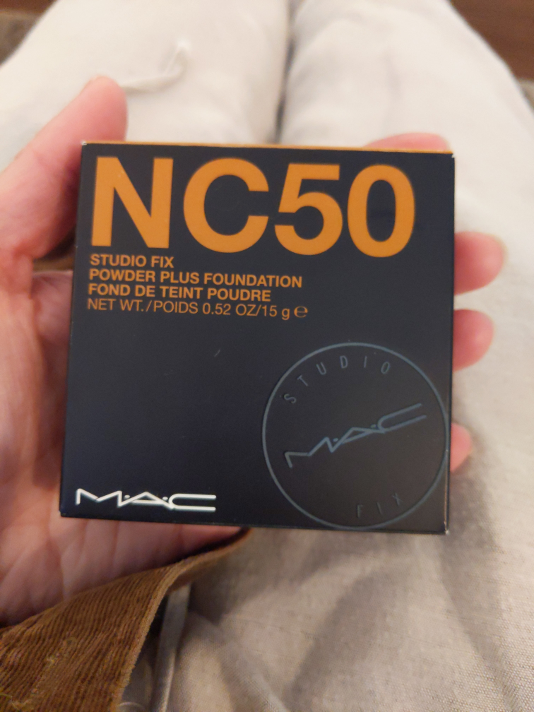 New MAC studio fix powder foundation NC50