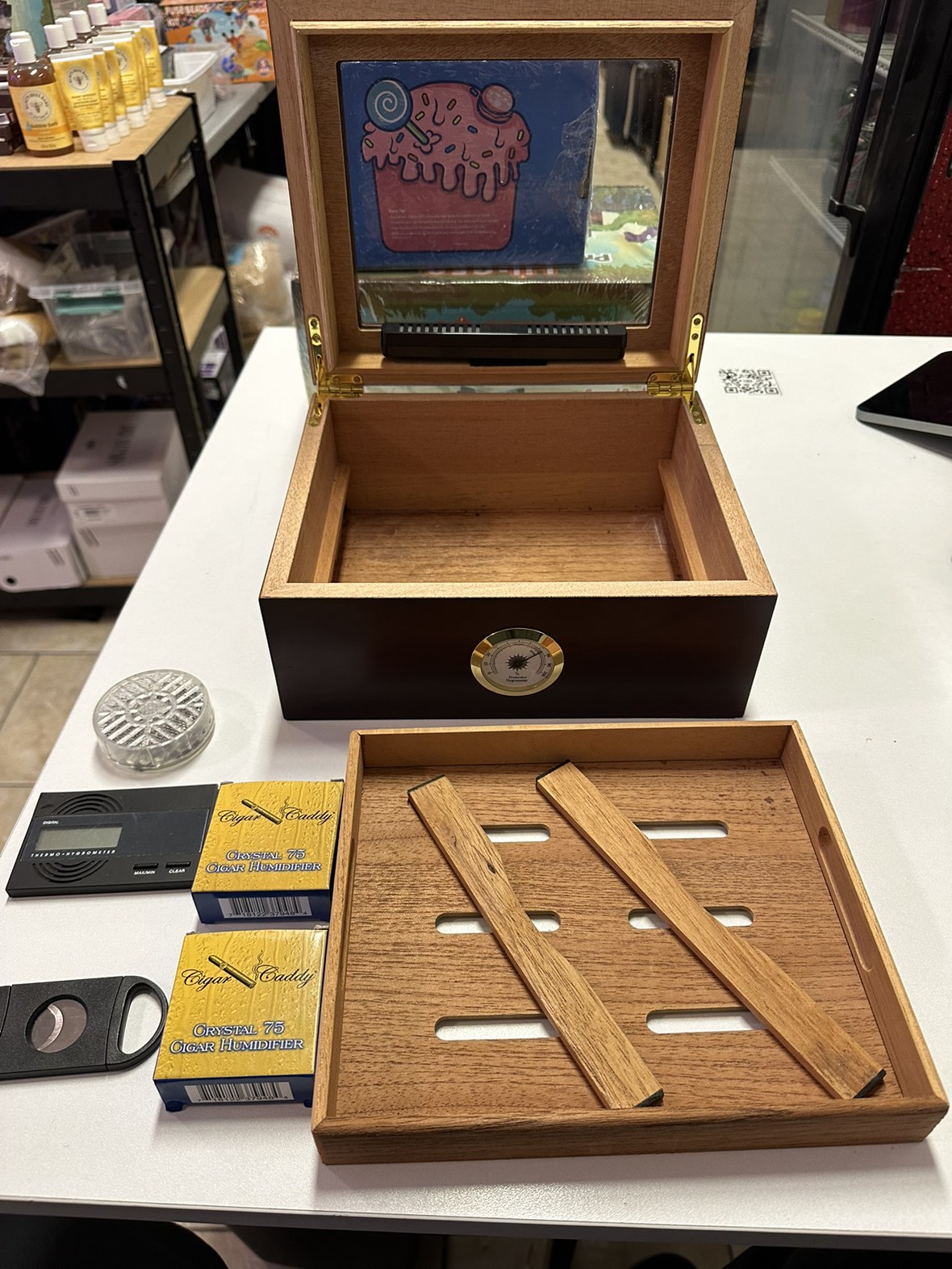 Mantello Cigars Humidor - photo 3