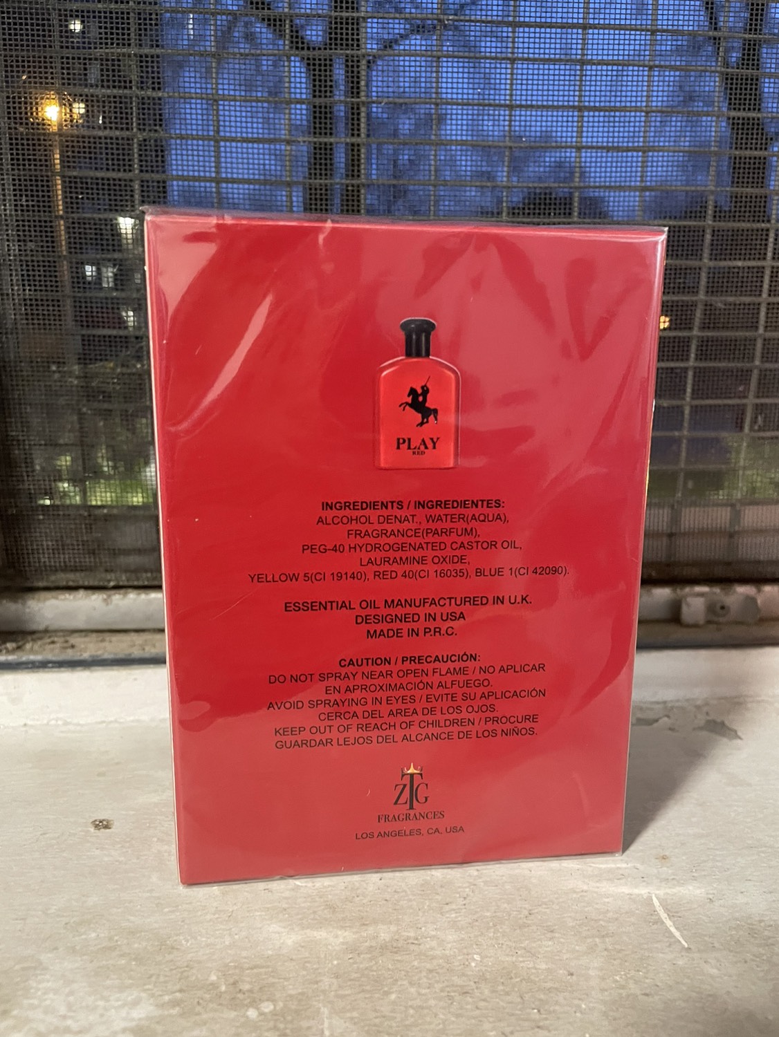 1:1 Men’s Colognes image indicator(8)