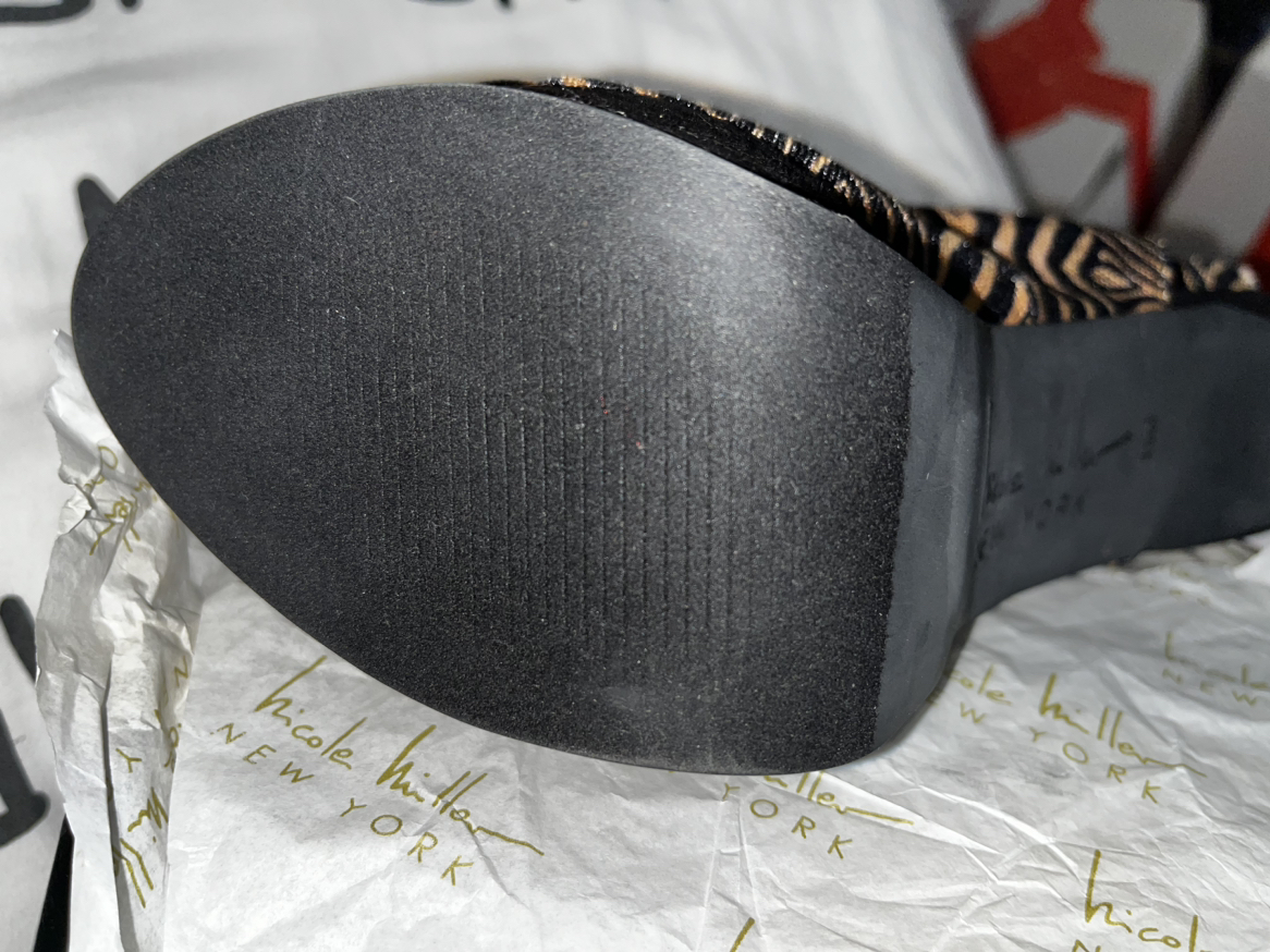 BNIB NICOLE MILLEr Open Toe Pump Heels image indicator(6)