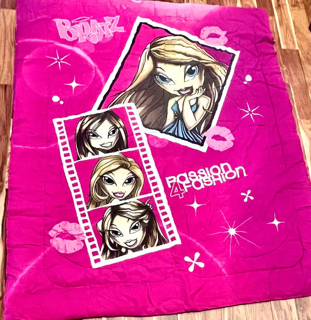 BRATZ Passion 4 Fashion Comforter (Double/Full) Like NEW!!!