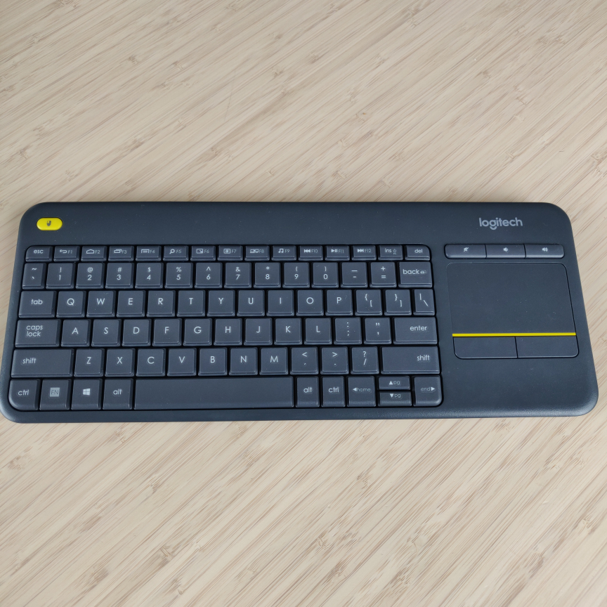 Logitech K400 Keyboard + Logitech H390 Headset thumbnail